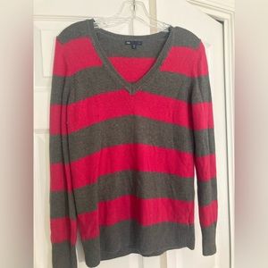 Women’s Gap sweater